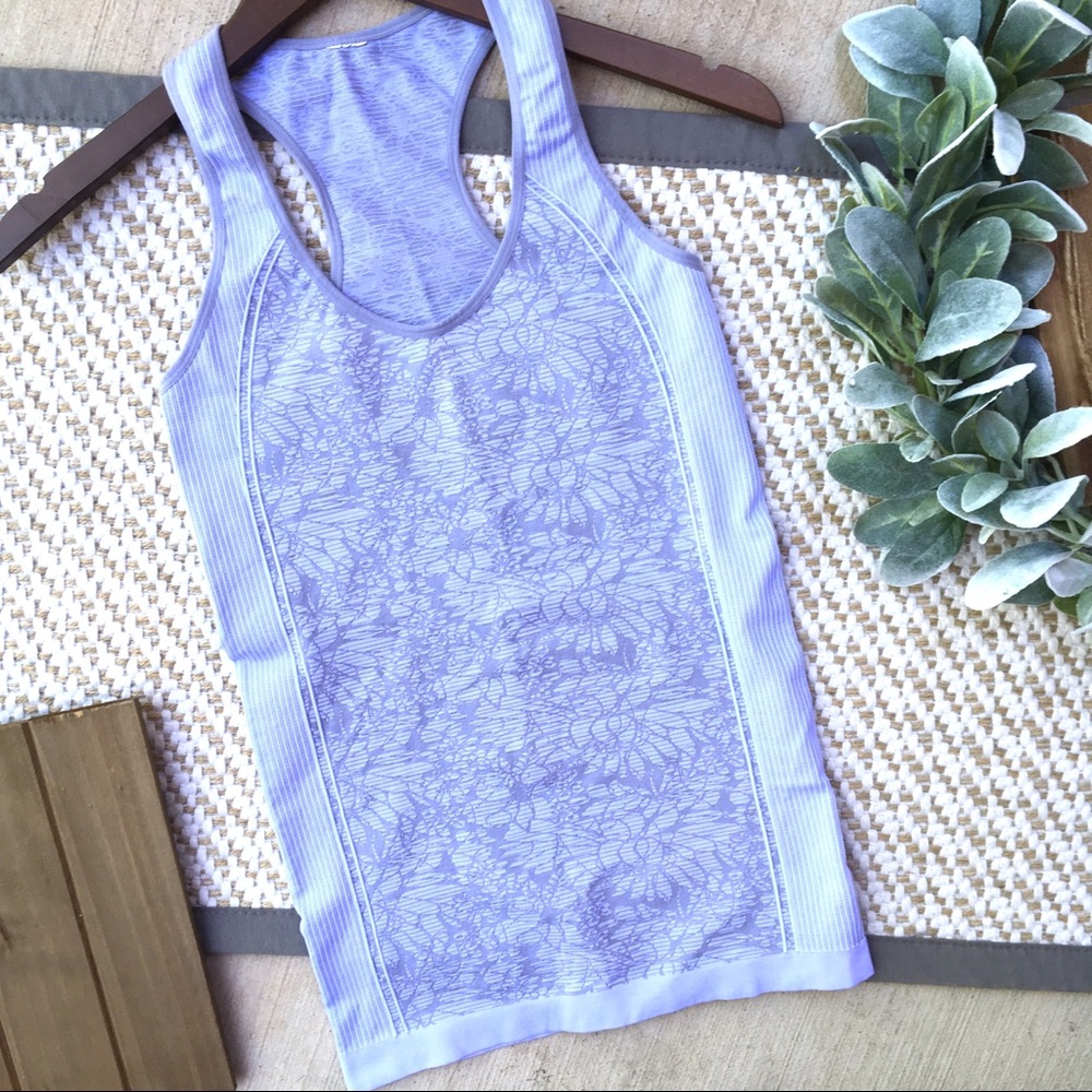 Fabletics Grey Racerback Patterned Fitted Tank Top